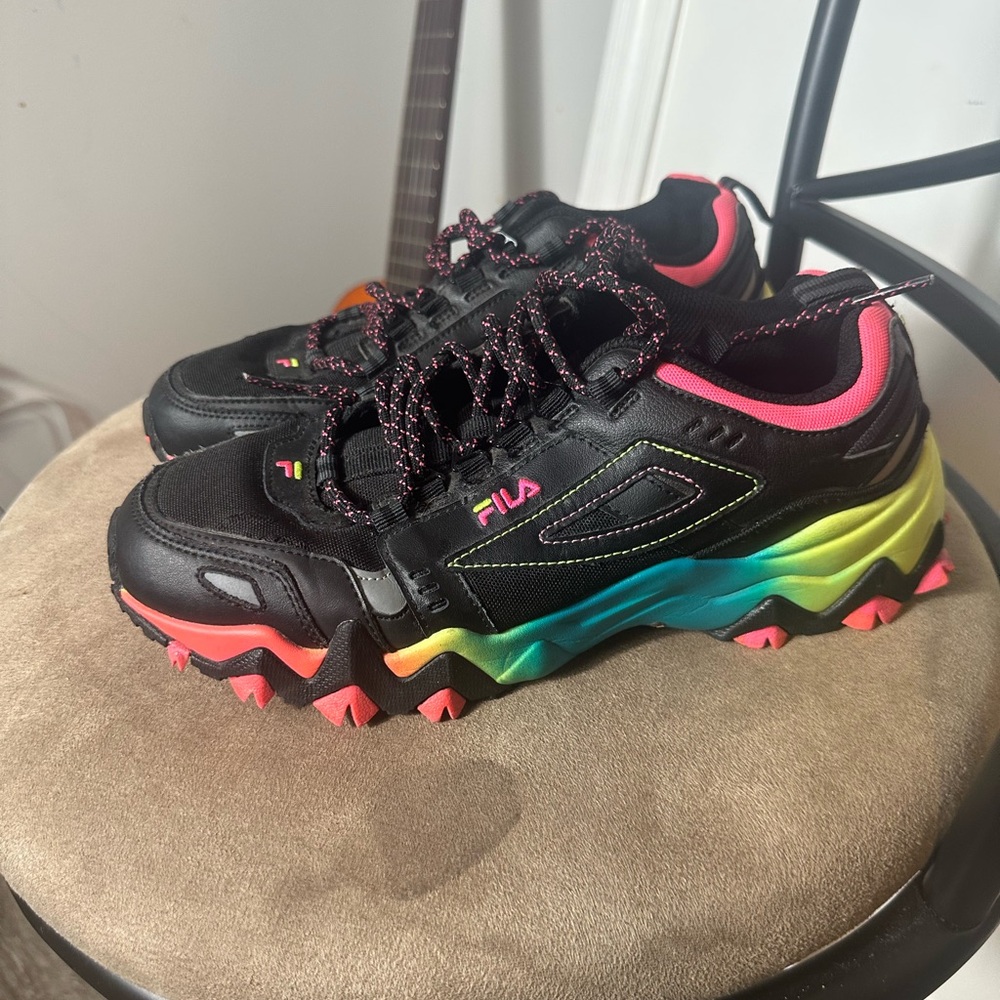 Fila Black and Red Sneakers with Chunky Sole and Mesh Upper